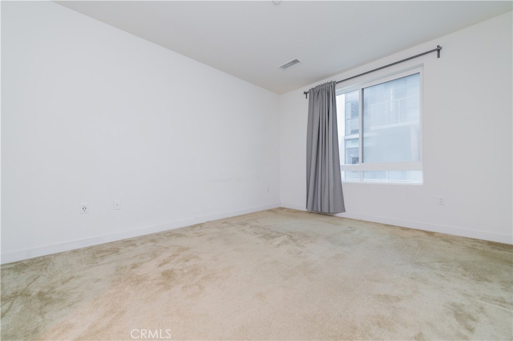 MLS #OC25176441 image #20