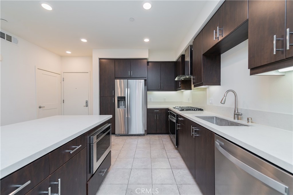 MLS #OC25176441 image #3