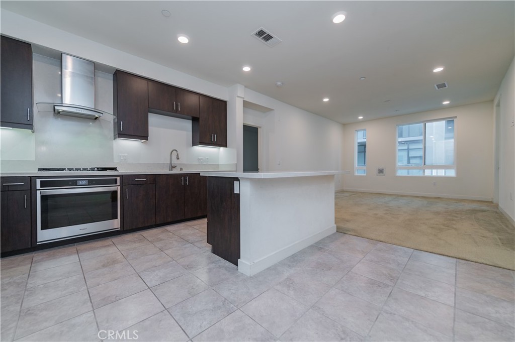 MLS #OC25176441 image #6