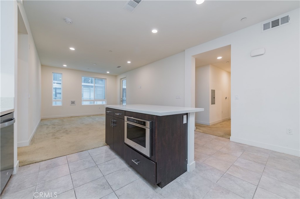 MLS #OC25176441 image #8