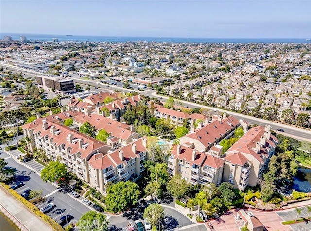 MLS #OC25176542 image #2
