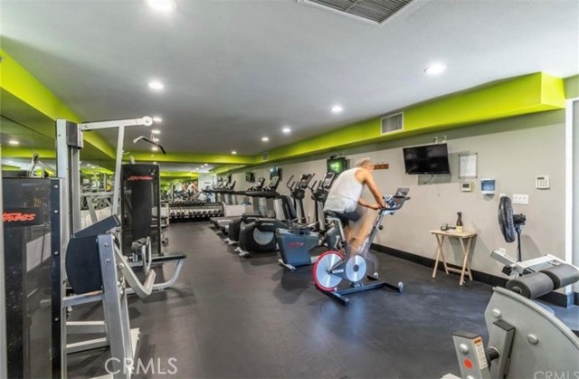 MLS #OC25176542 image #9