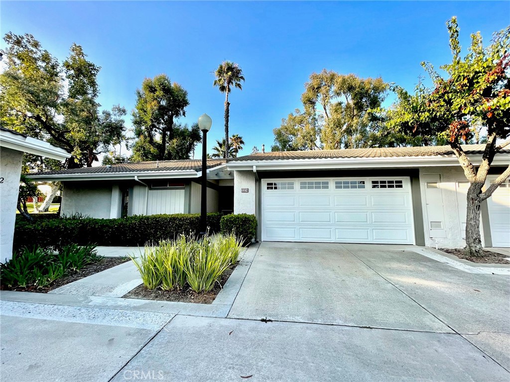 MLS #OC25176546 image #0