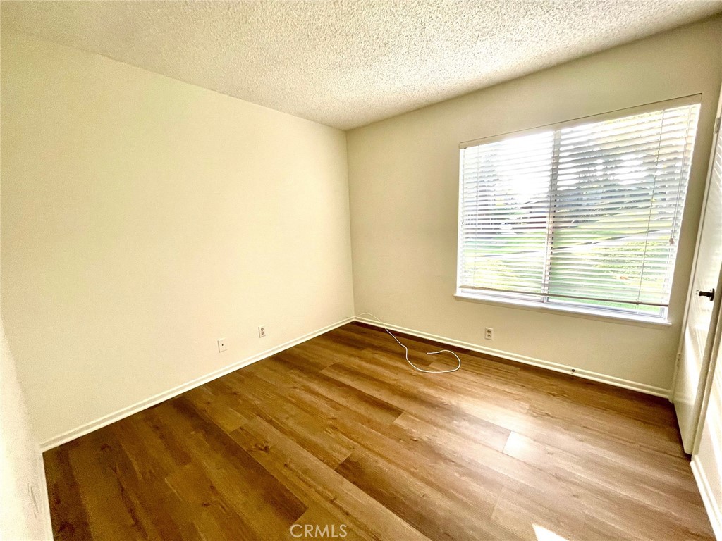 MLS #OC25176546 image #4