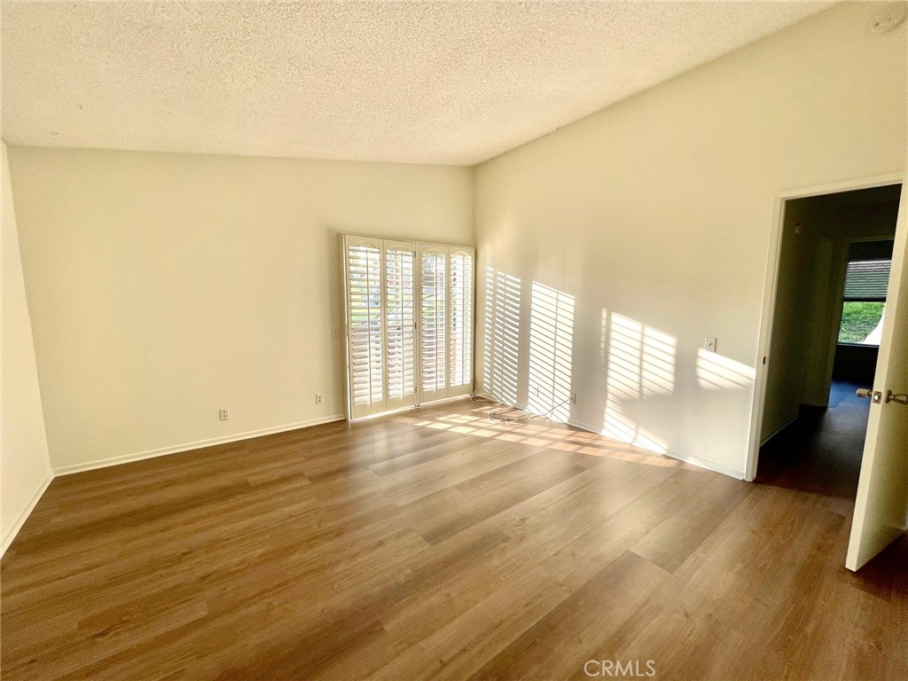 MLS #OC25176546 image #6