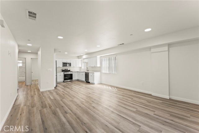 MLS #OC25176563 image #3