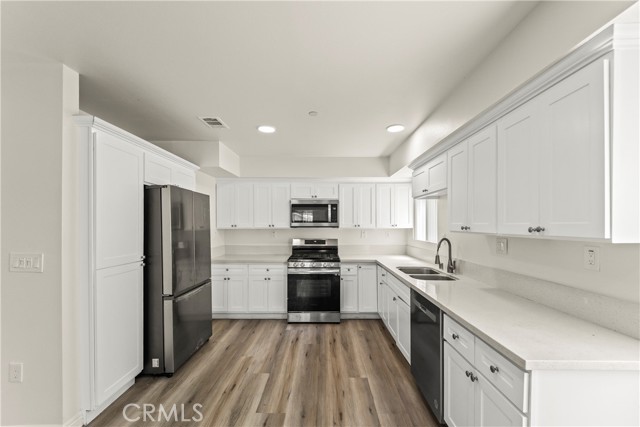 MLS #OC25176563 image #6