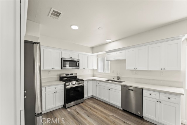 MLS #OC25176563 image #7