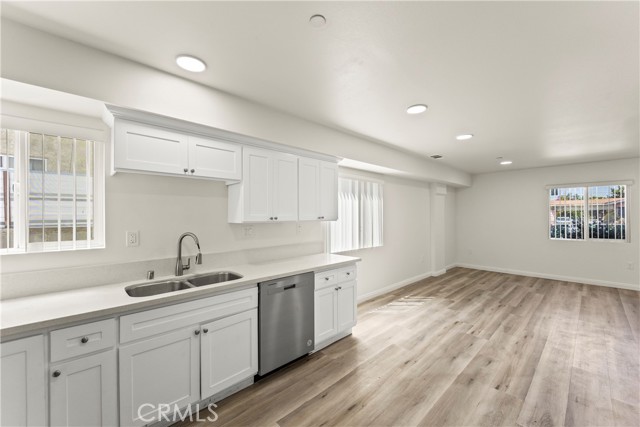 MLS #OC25176563 image #8