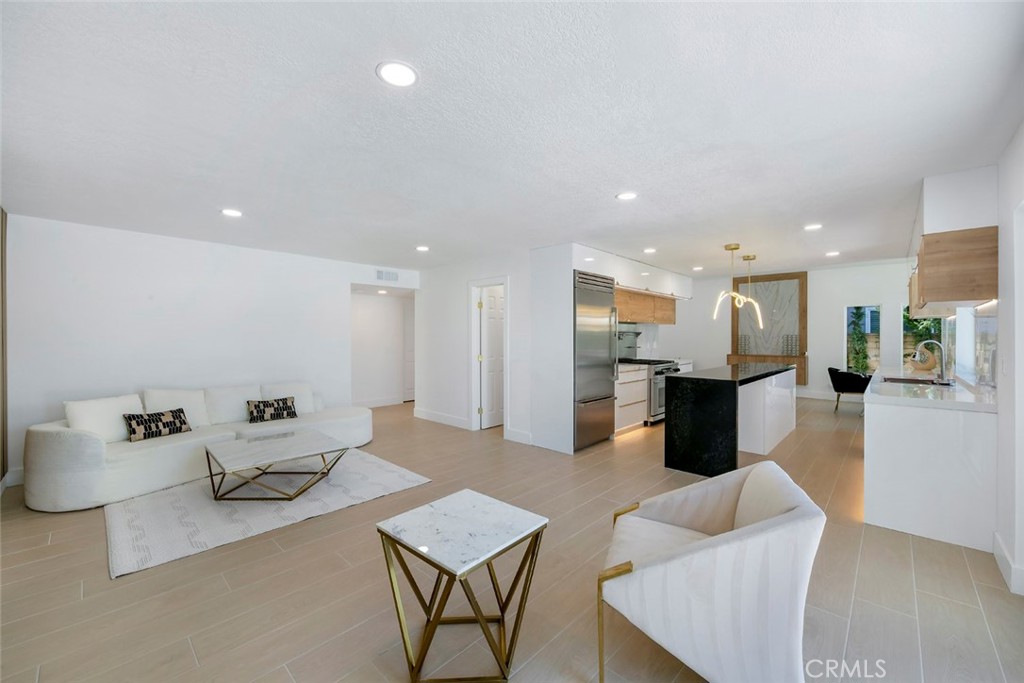 MLS #OC25176637 image #15