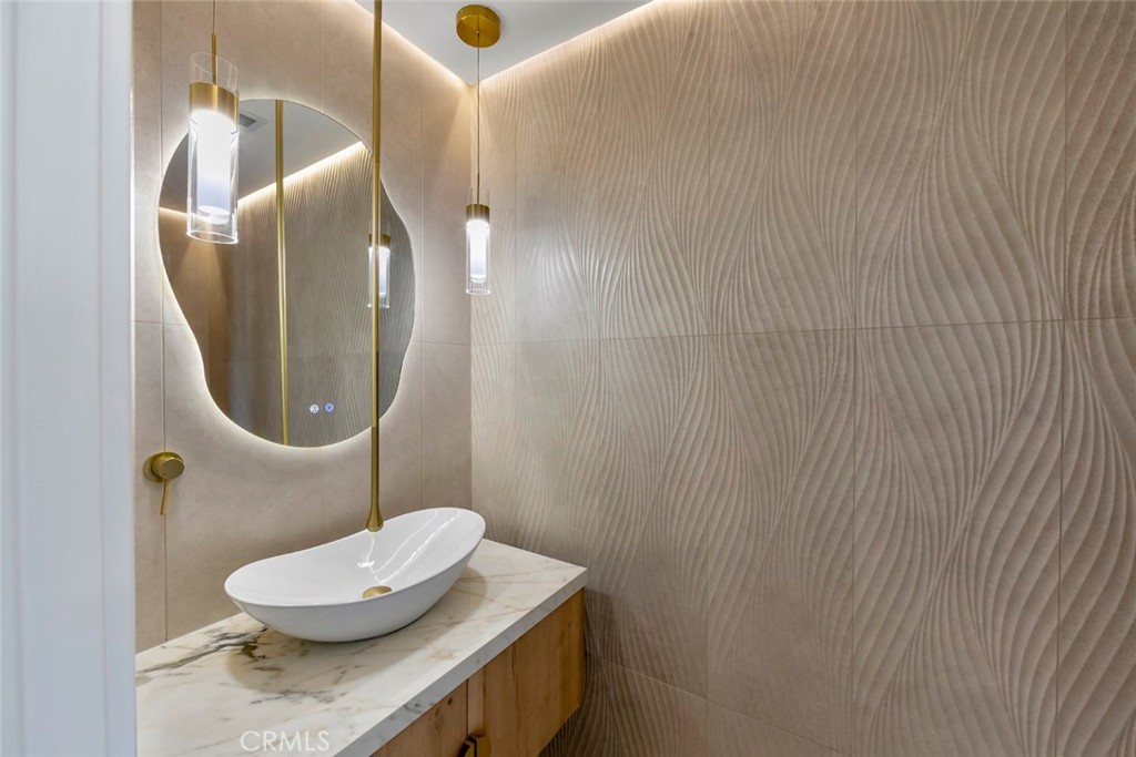 MLS #OC25176637 image #18