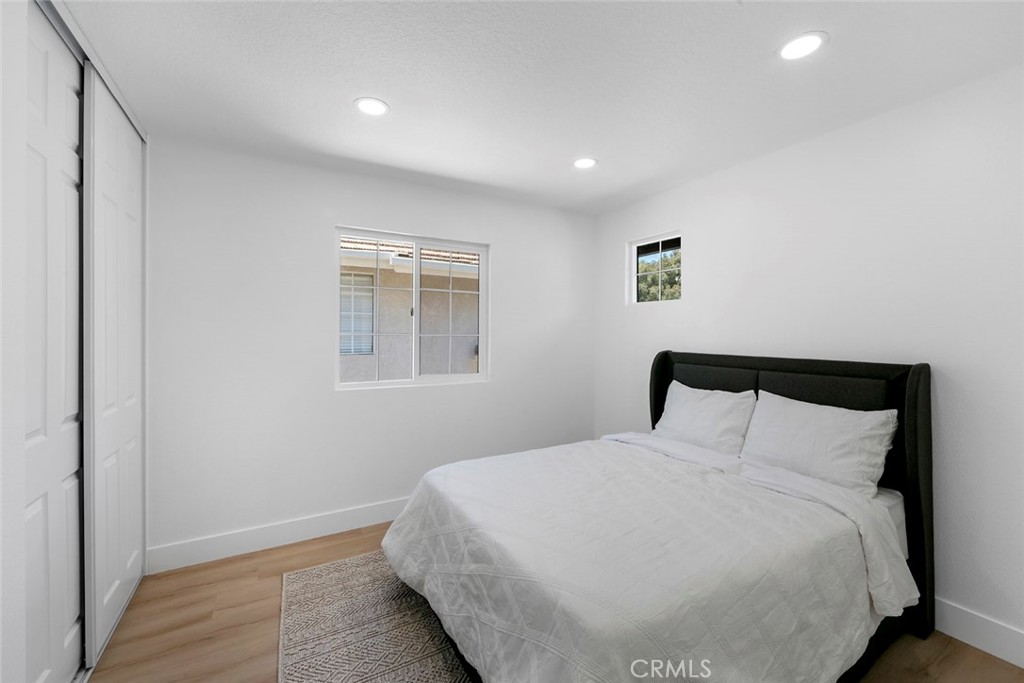 MLS #OC25176637 image #29