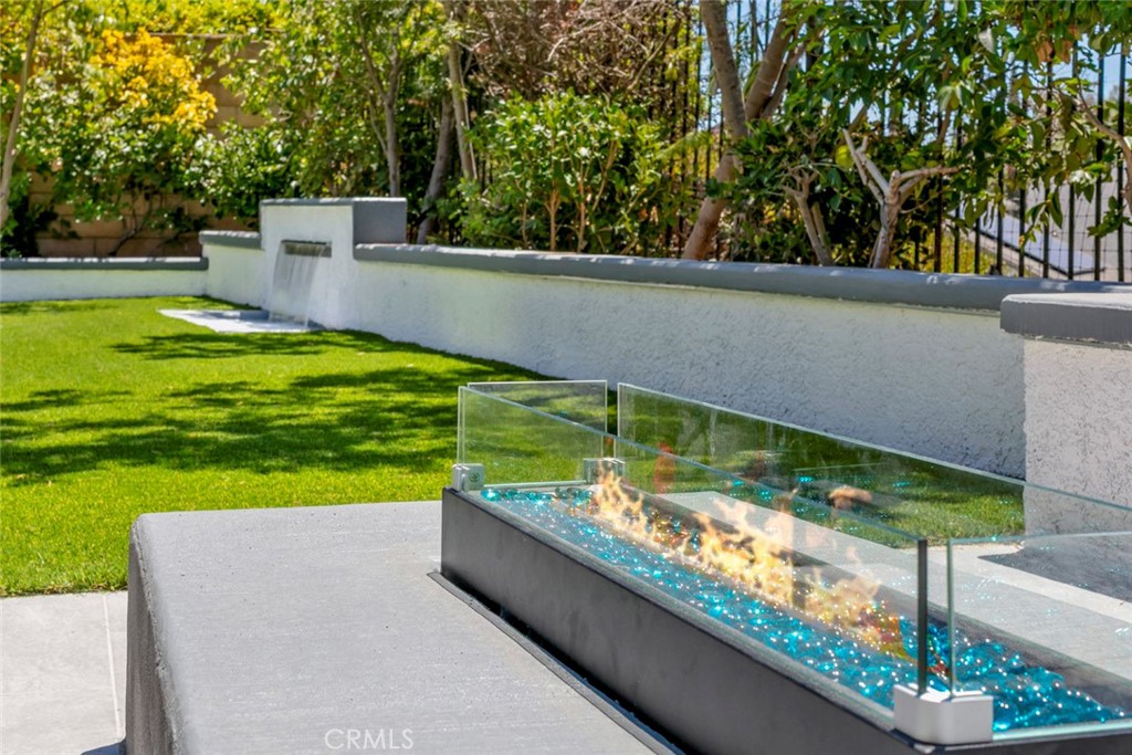 MLS #OC25176637 image #33