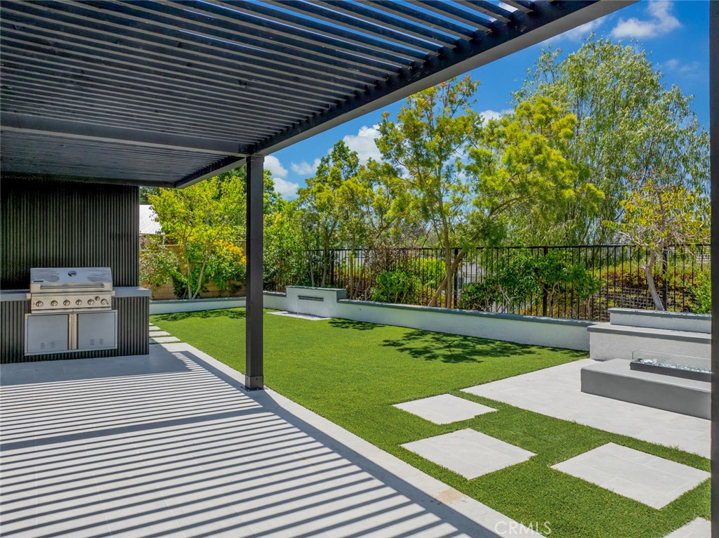 MLS #OC25176637 image #34