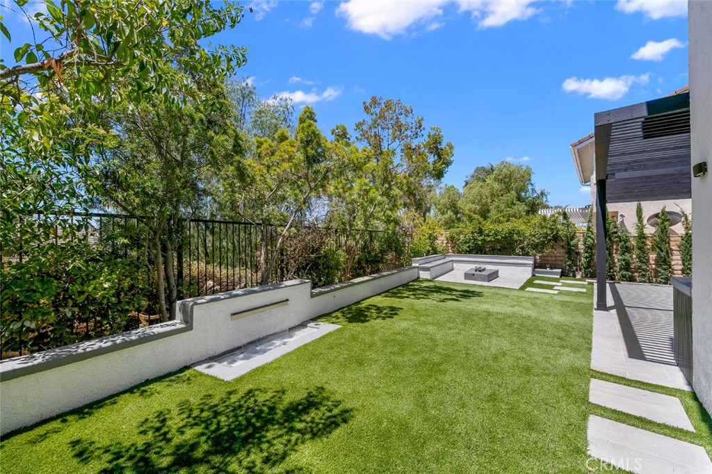 MLS #OC25176637 image #36