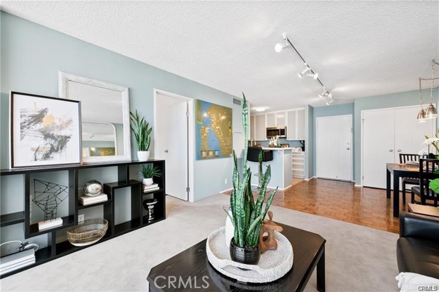 MLS #OC25176726 image #6