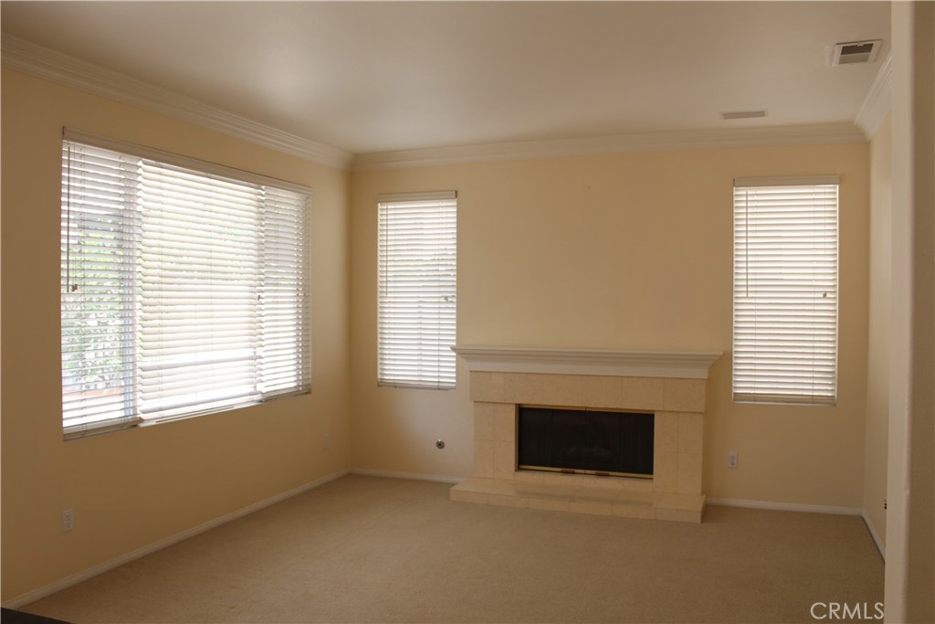 MLS #OC25176747 image #8