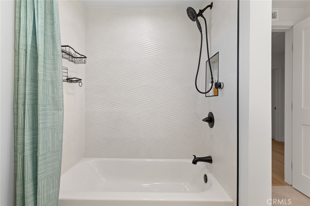 MLS #OC25176784 image #18