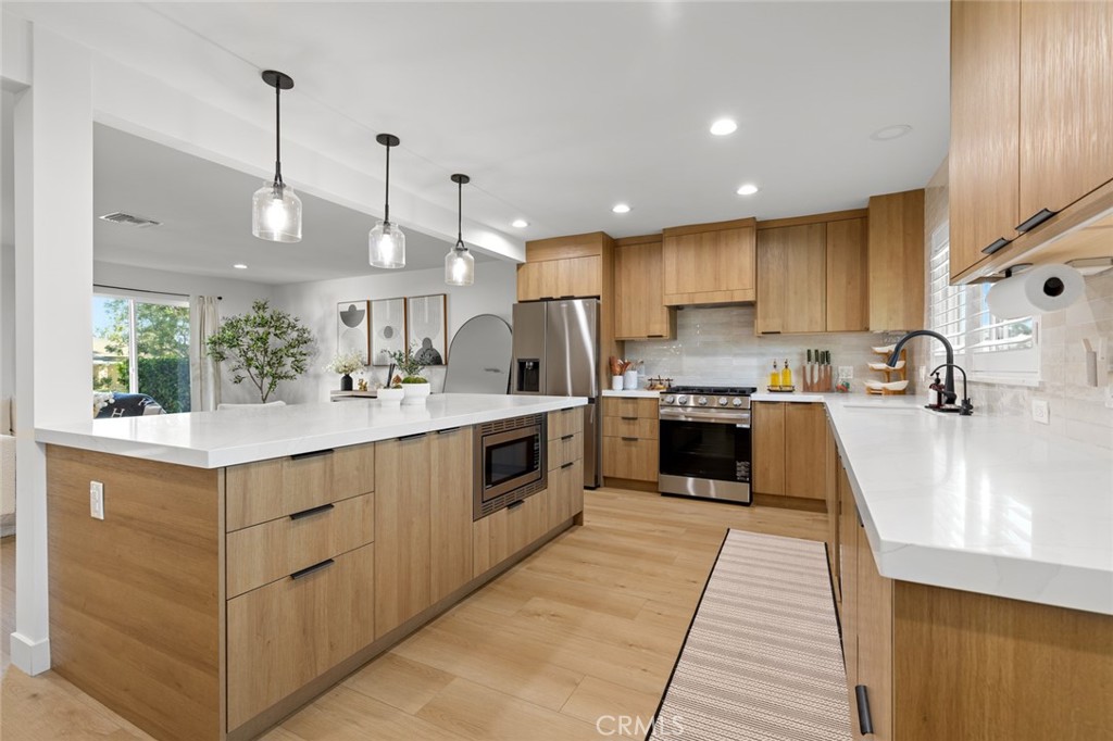 MLS #OC25176784 image #3