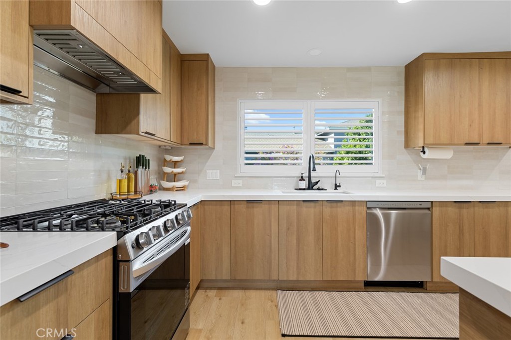 MLS #OC25176784 image #4