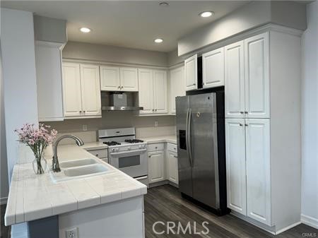 MLS #OC25176791 image #1