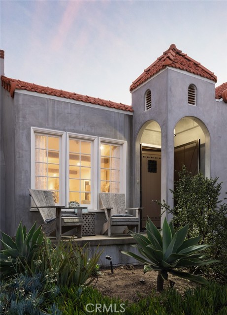 MLS #OC25176841 image #1