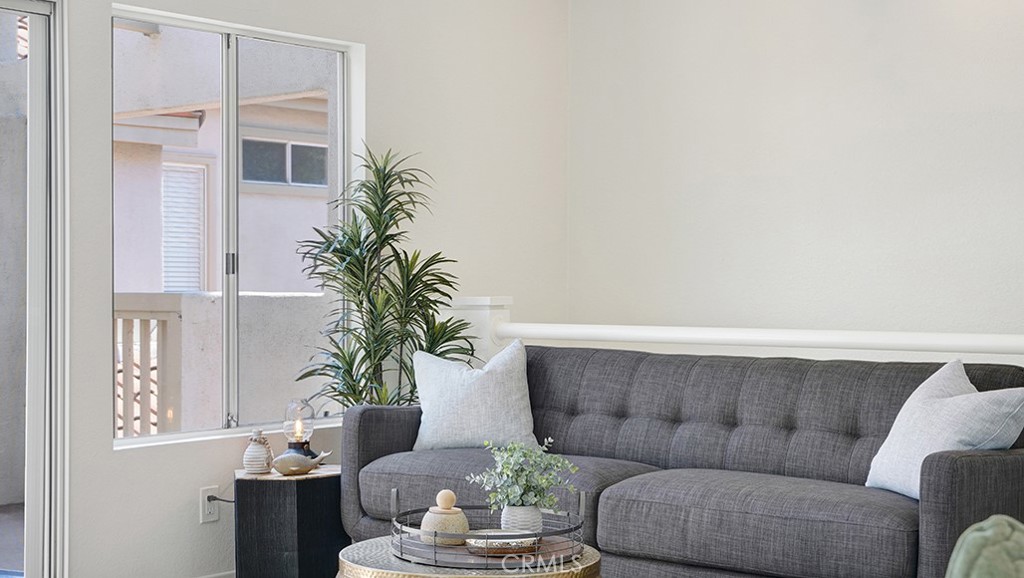 MLS #OC25176886 image #3