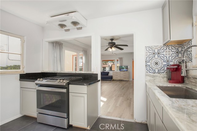 MLS #OC25177019 image #0