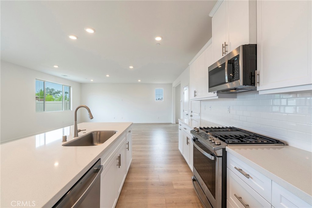 MLS #OC25177085 image #10