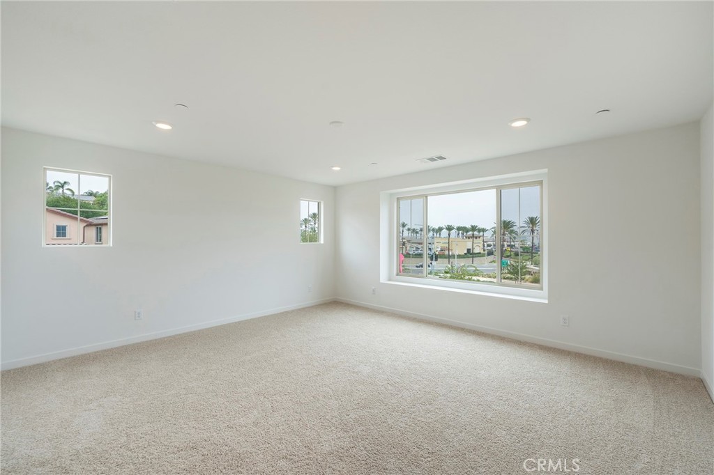 MLS #OC25177085 image #16