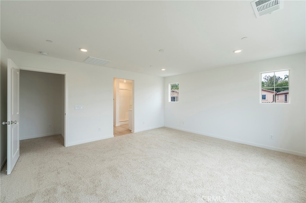 MLS #OC25177085 image #17