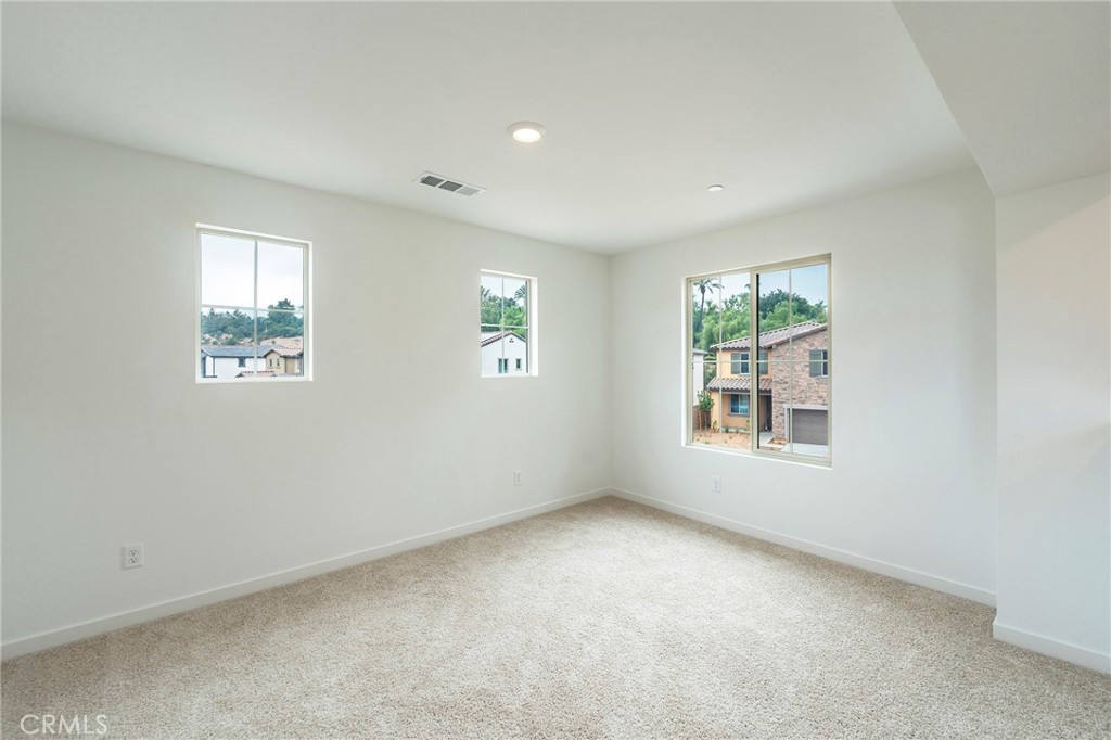 MLS #OC25177085 image #29