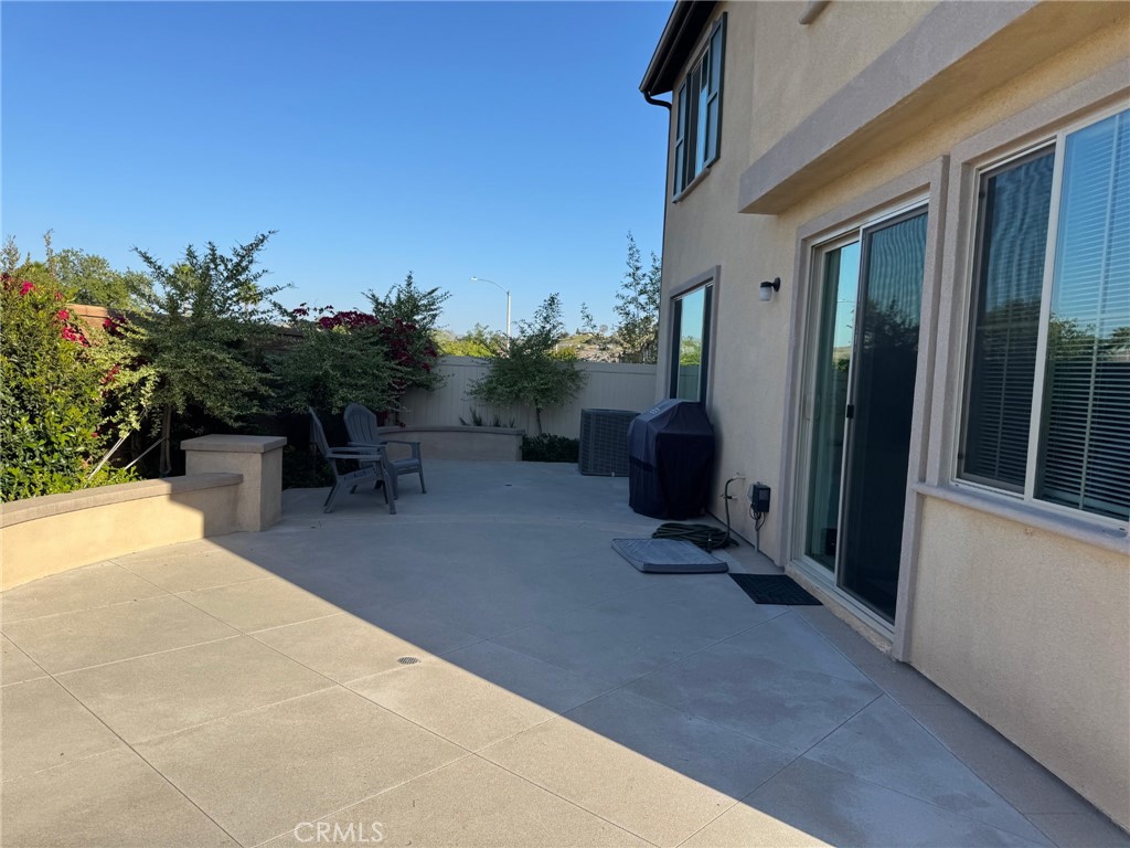 MLS #OC25177085 image #32