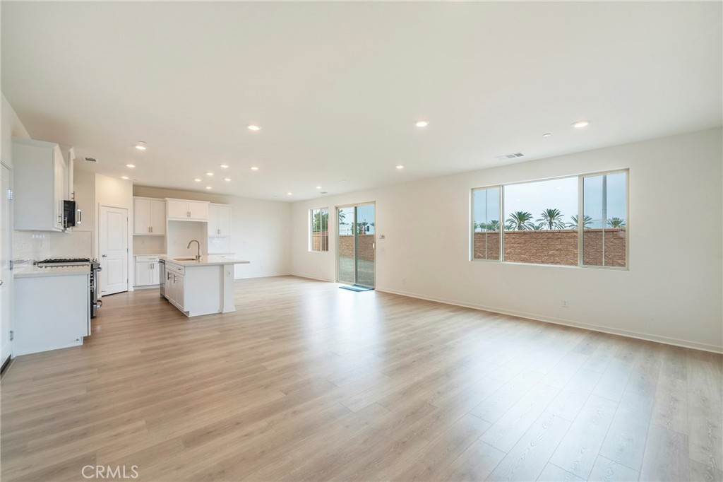 MLS #OC25177085 image #5