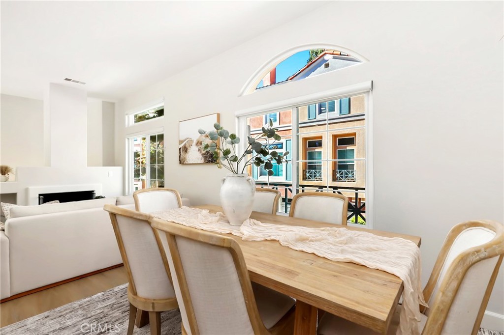 MLS #OC25177599 image #10