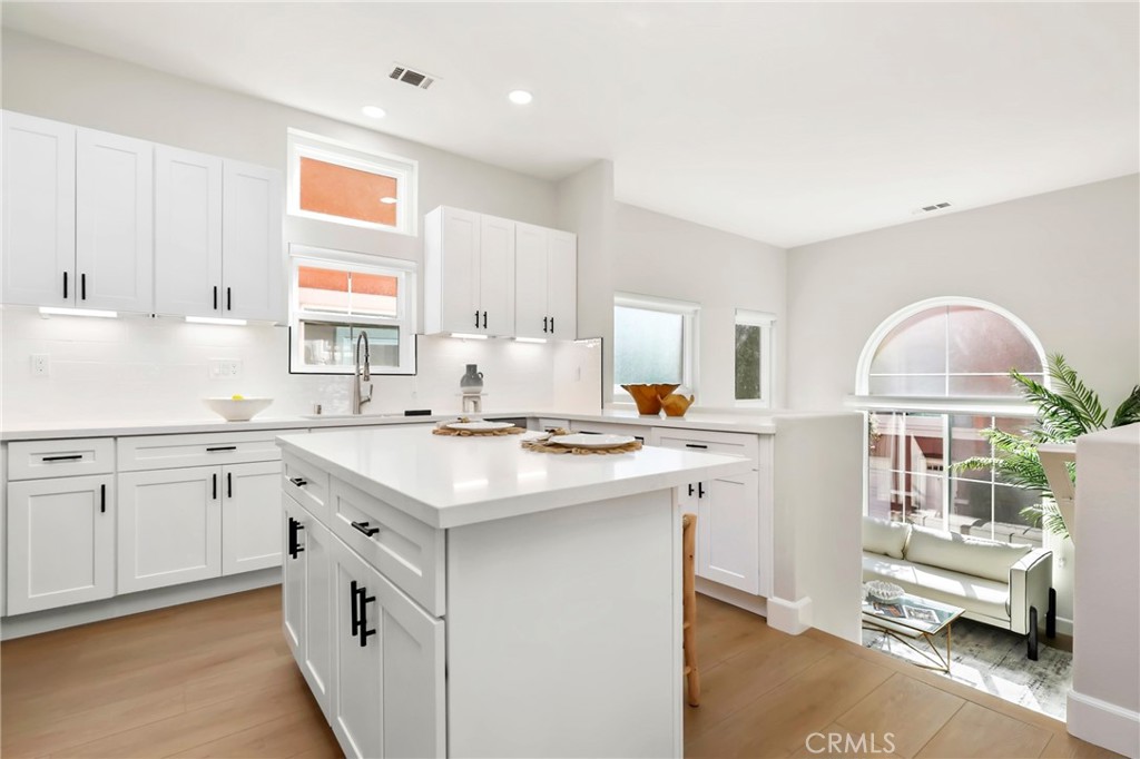 MLS #OC25177599 image #12