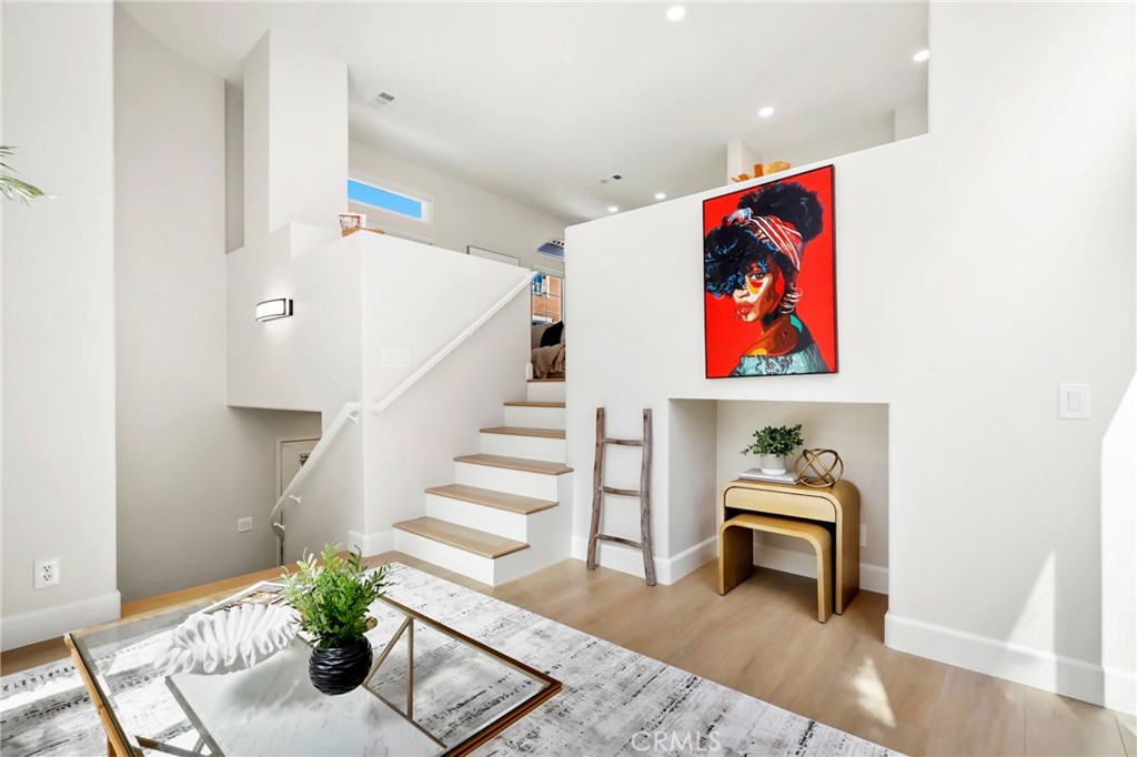 MLS #OC25177599 image #3