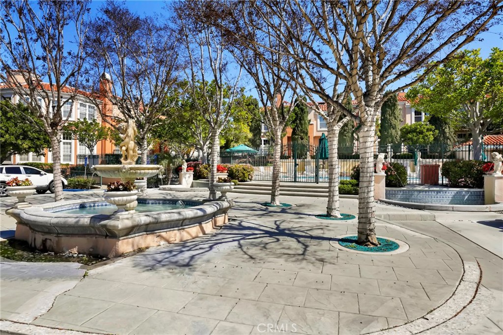 MLS #OC25177599 image #35