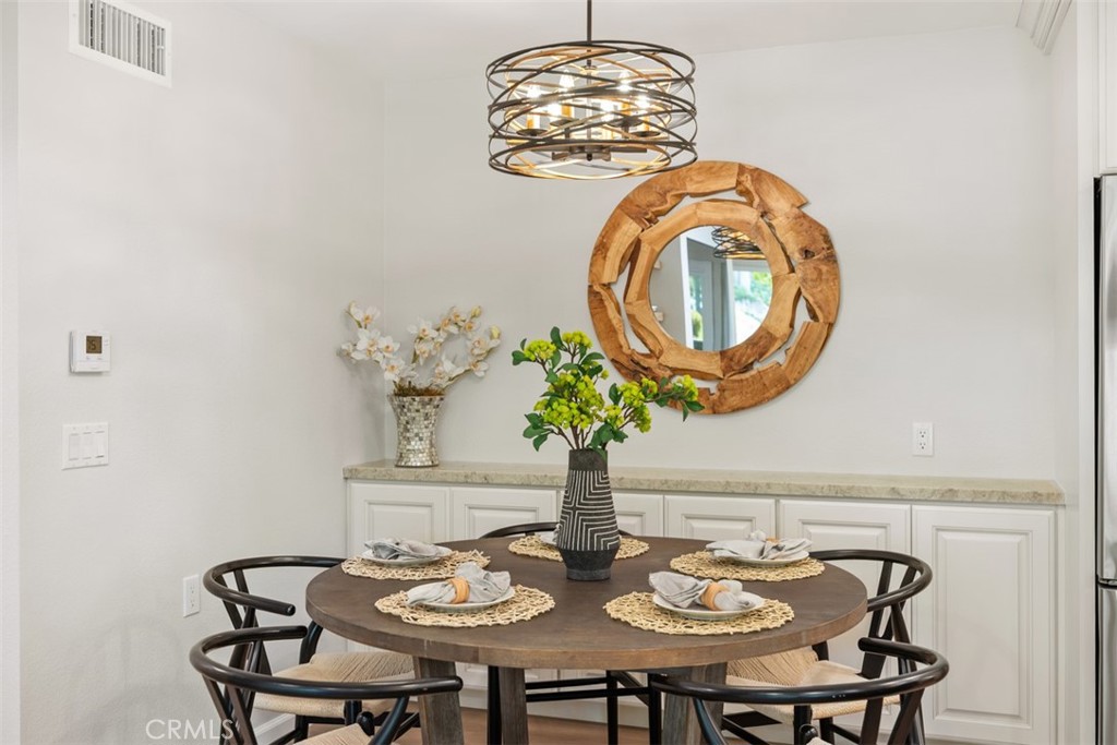 MLS #OC25177606 image #10