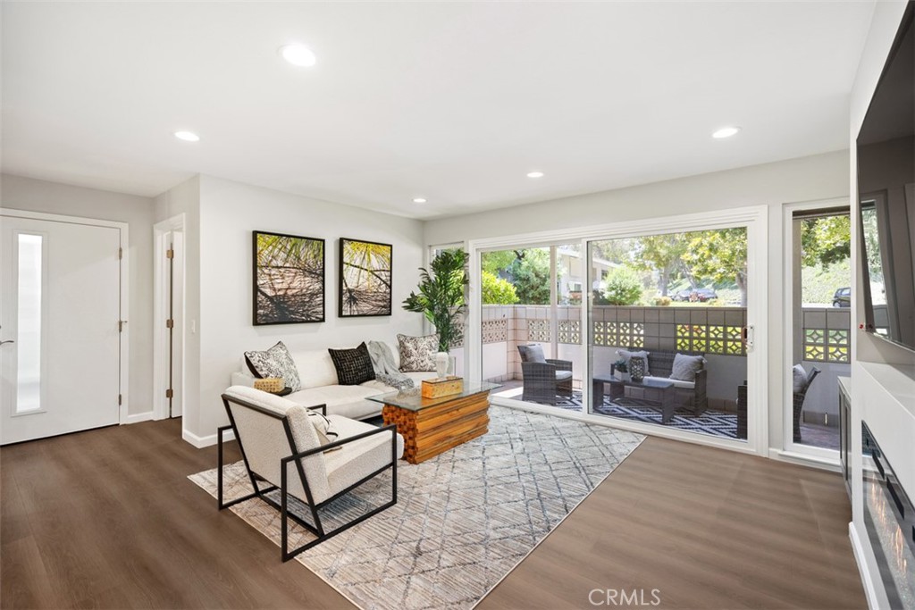 MLS #OC25177606 image #13