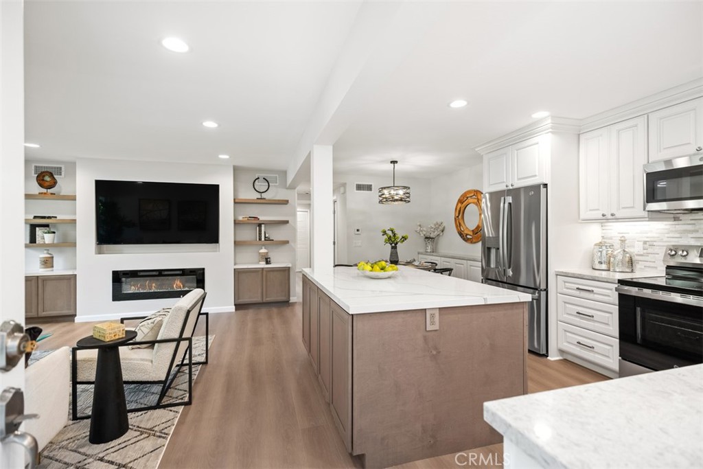 MLS #OC25177606 image #2