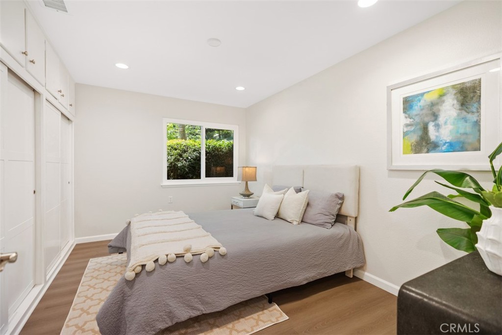 MLS #OC25177606 image #22