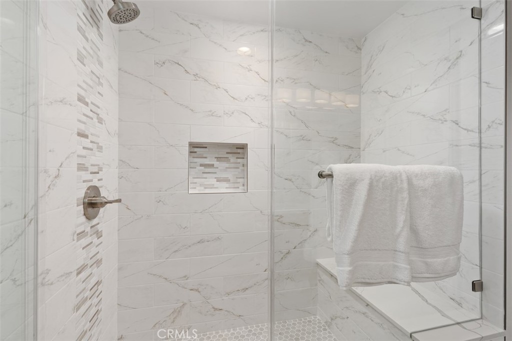 MLS #OC25177606 image #30