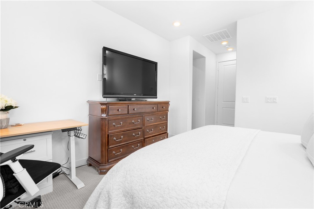 MLS #OC25177708 image #11