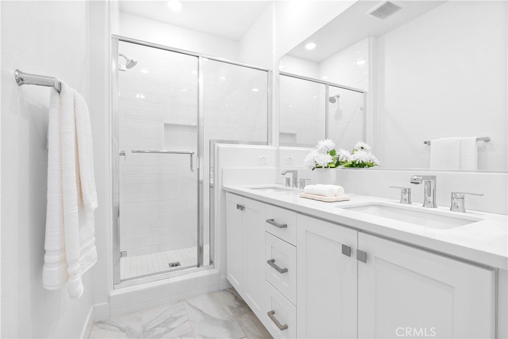 MLS #OC25177708 image #12