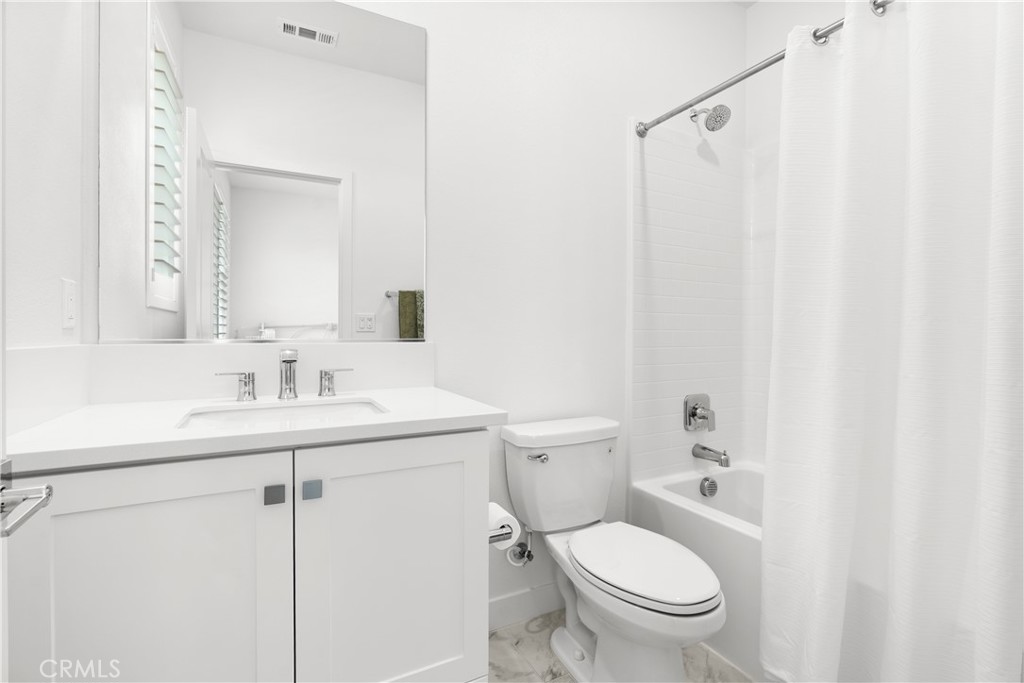 MLS #OC25177708 image #16