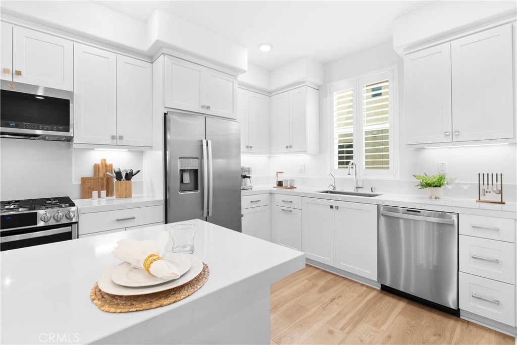 MLS #OC25177708 image #2