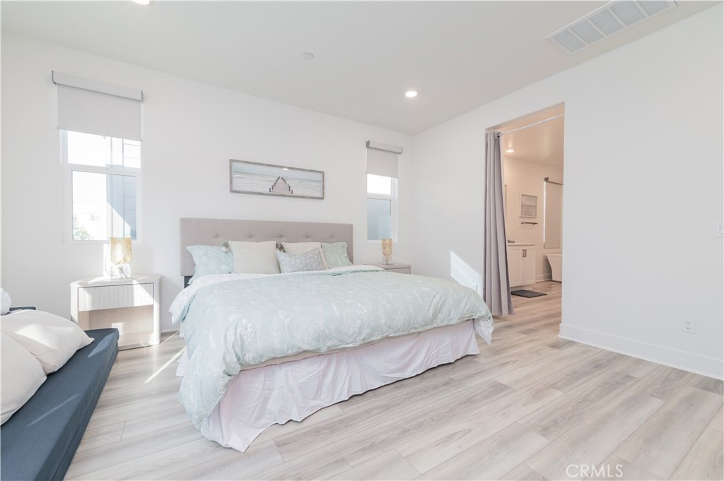 MLS #OC25177781 image #15