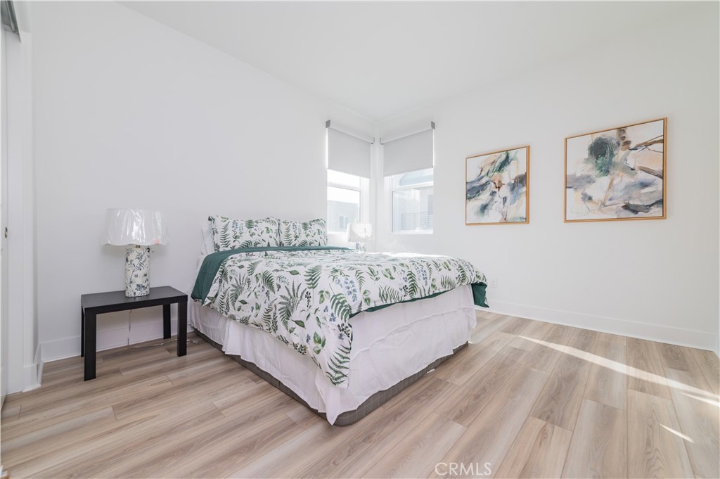 MLS #OC25177781 image #22