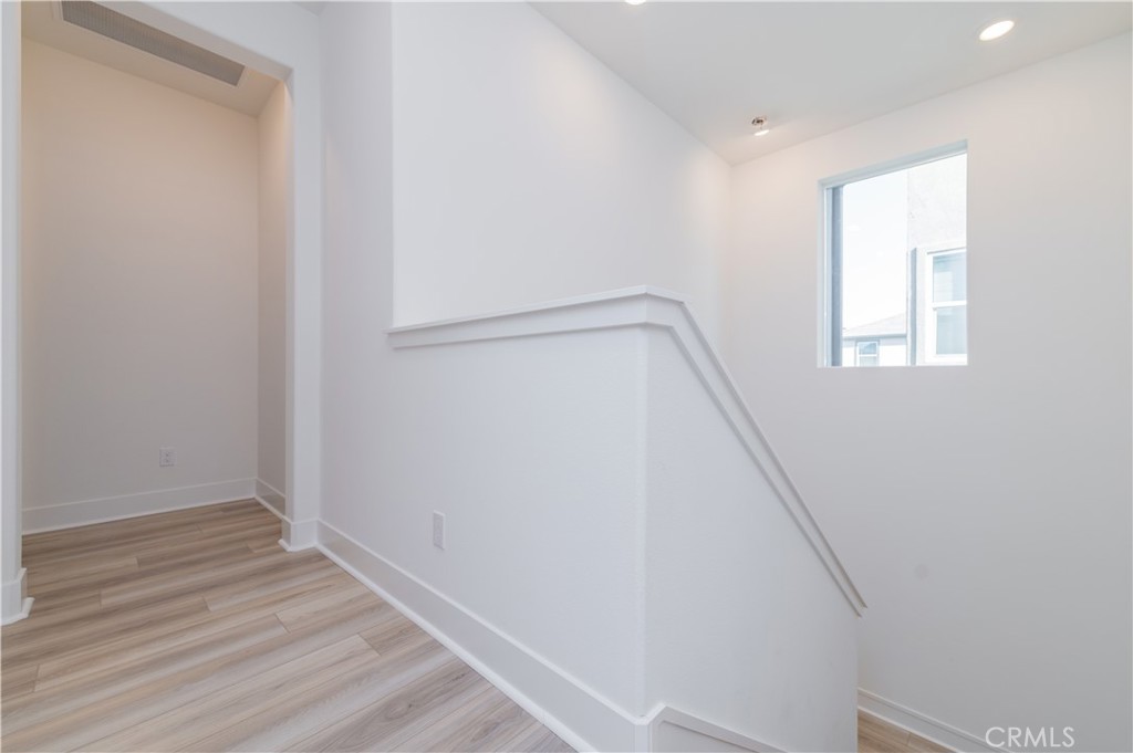 MLS #OC25177781 image #27